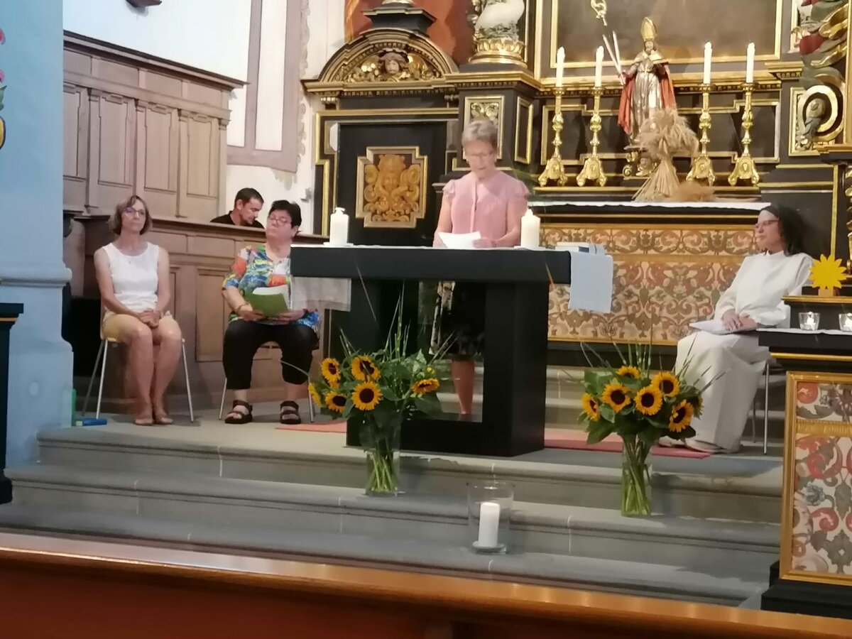 Die Liturgiegruppe Ettiswil mit Seelsorgerin Jannette Marti