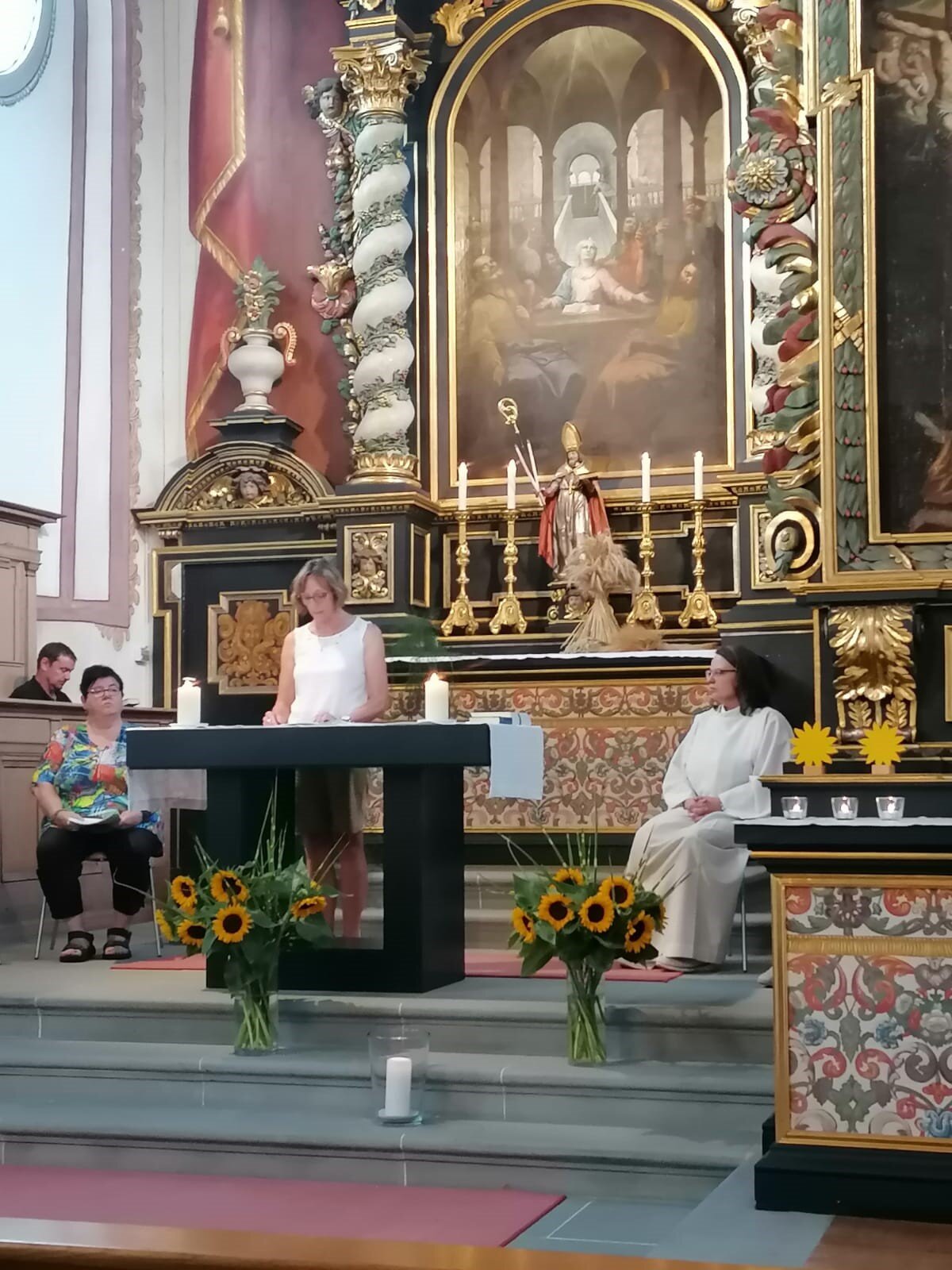 Die Liturgiegruppe Ettiswil mit Seelsorgerin Jannette Marti